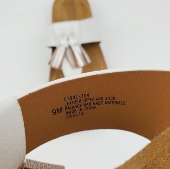 Comfortiva white leather with pillow top Sandals - Picture 6 of 7